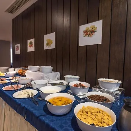 Apartman Dinos 2 Bed Cozy At Close To The Lift *